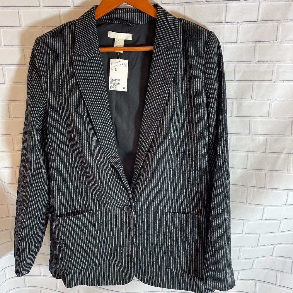 H & M NWT Black And White Pinstriped Blazer Sz 6